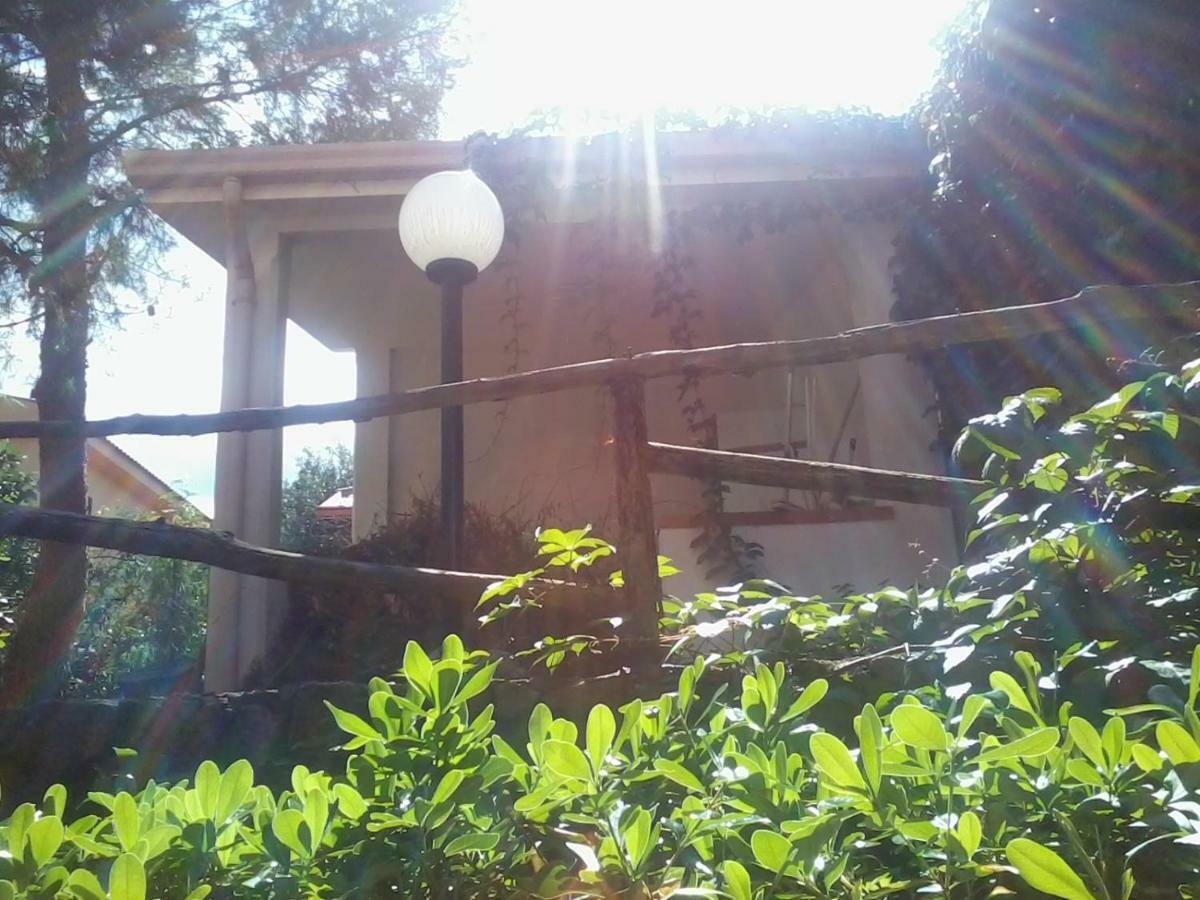 Sperone Hotel Mandra Capreria Exterior foto